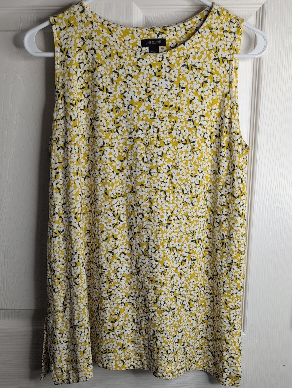 J Jill Wearever Collection Yellow and White Floral Sleeveless Tank Size M